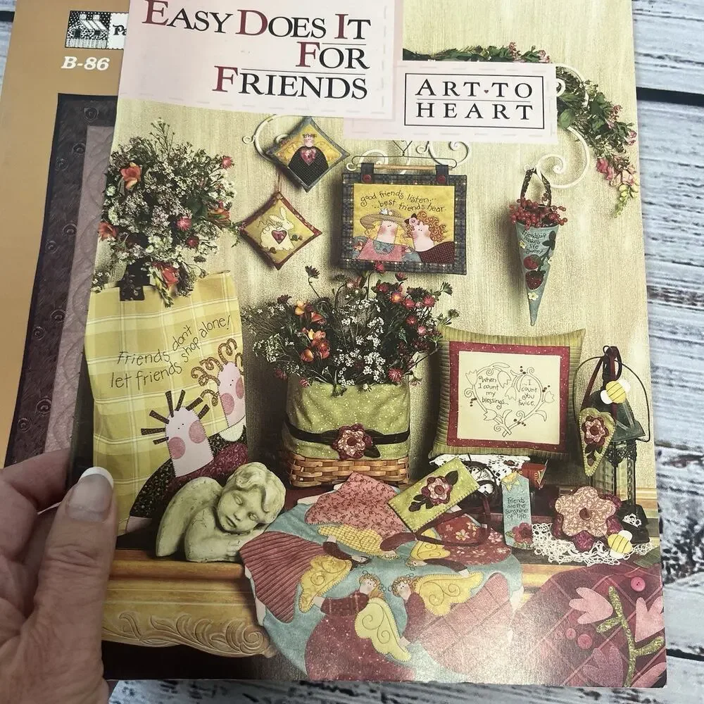 Vintage Set of 12 Craft Quilt Magazines Christmas Cross Stitch Leisure Arts Mugs